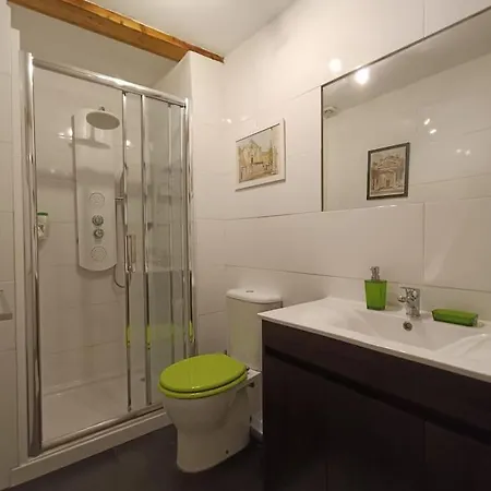 Lx Townhouse Ideal For Big Groups Prime Location Trendy Street Casa de Férias